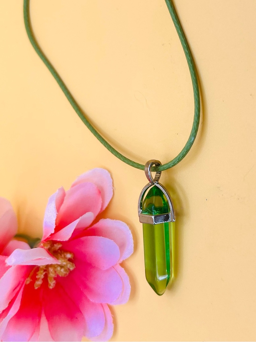 Green Crystal Pendant Necklace - Unbranded